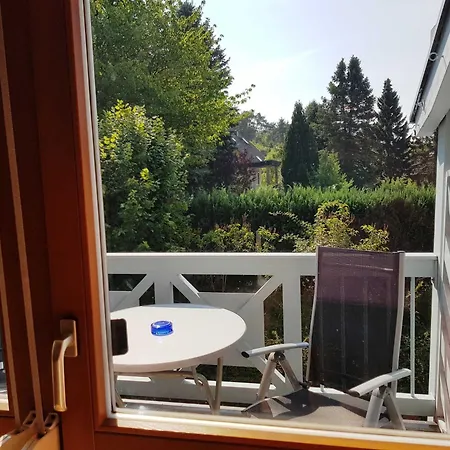 Mit Balkon 3*